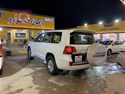 تۆیۆتا لاند کروزەر